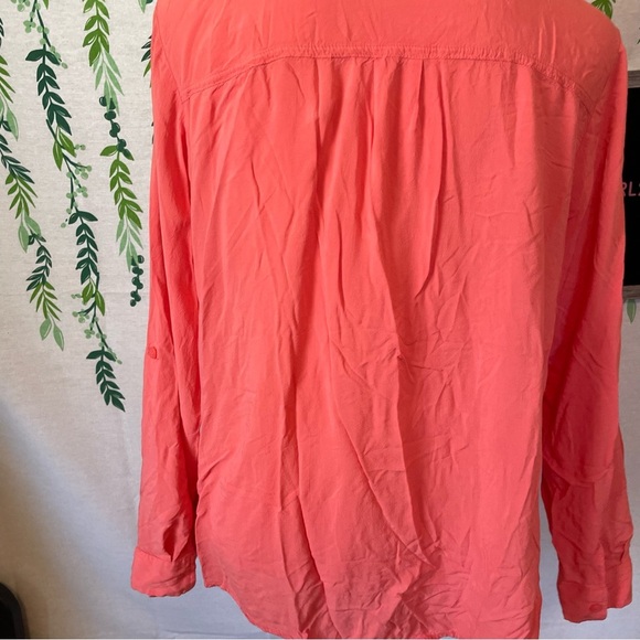 Size 1X Coral Button Down Blouse B2 - Picture 2 of 4